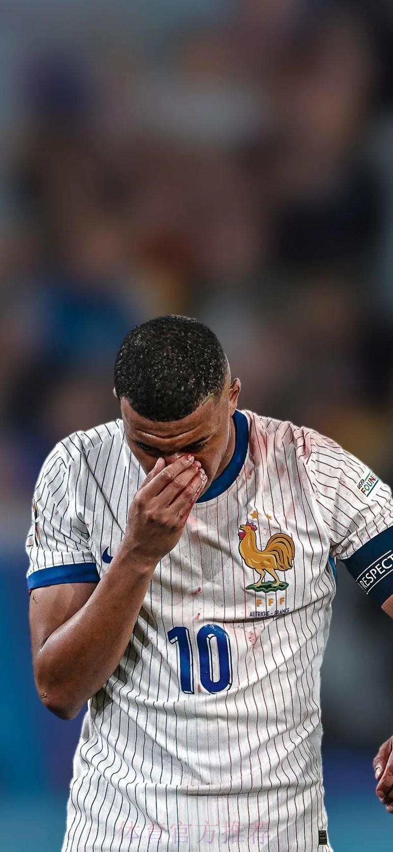 记者：姆巴佩感觉身体状况好转 更衣室仍有担忧